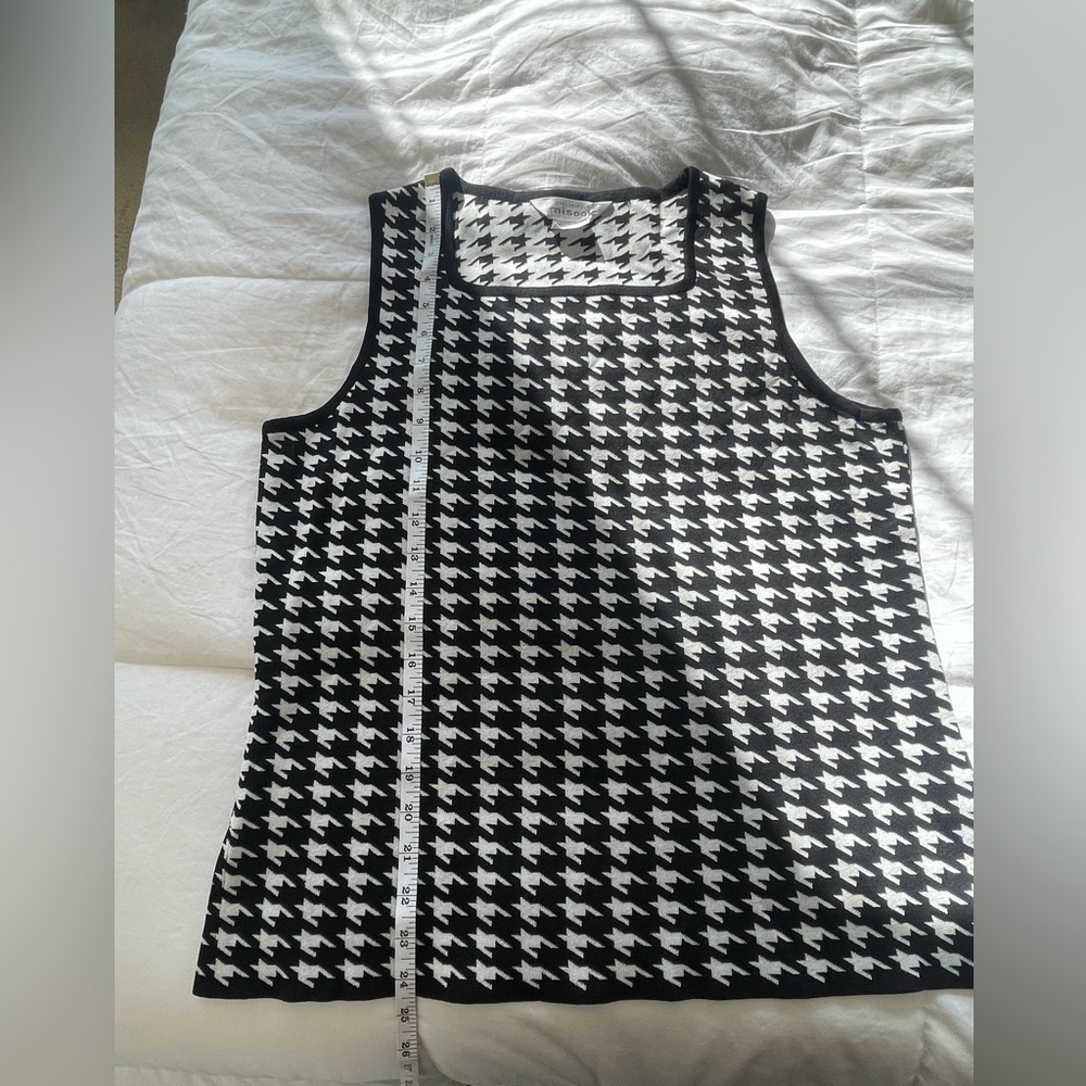 Exclusively Misook Black & White Houndstooth Sleeveless Knit Shell Top Size L - Picture 7 of 7